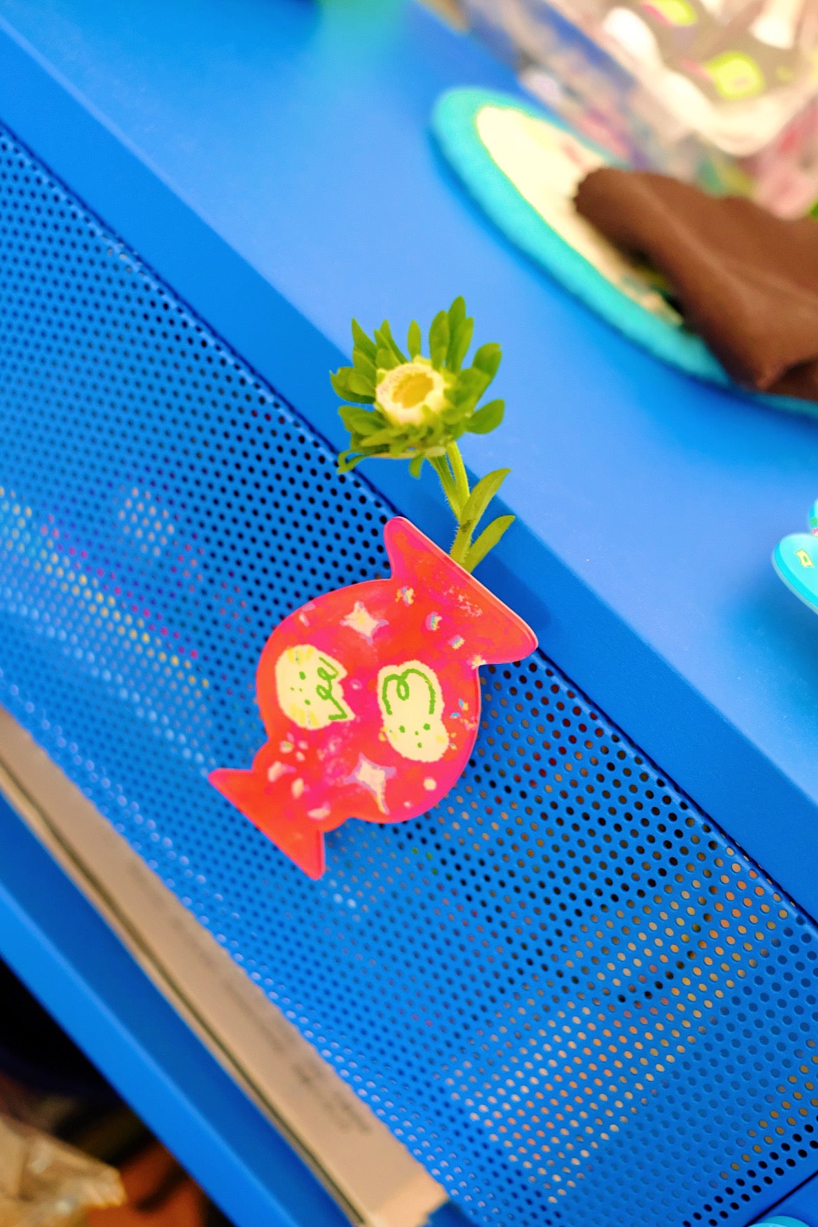 A Tiny Blossom Magnet (Random Pick)