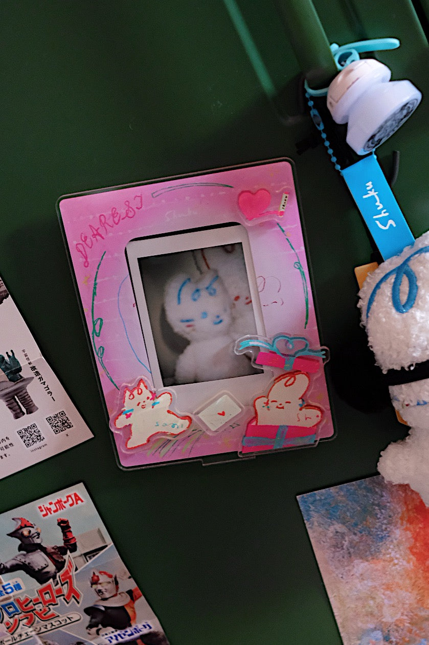 A Love Letter - Magnetic Photo Stand